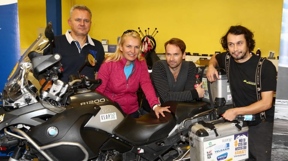 Moto cestou necestou (4) - posádka hlavních aktérů